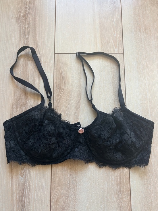 Victoria's Secret Other - Victoria Secret Black Lace Unpadded Bra - Elegant Support